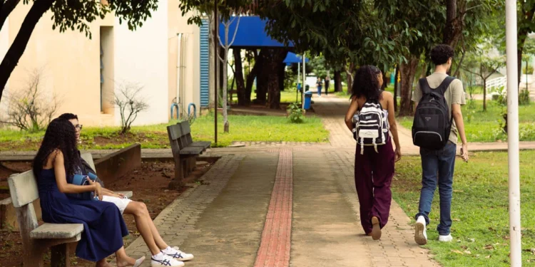 Pedido de isenção de taxa de inscrição do Enem 2025 pode ser feito a partir desta segunda (14)