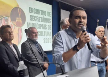 Governador Wanderlei Barbosa destacou a importância da adesão ao Susaf para ampliar mercados e garantir alimentos seguros - Delfino Freitas/Governo do Tocantins