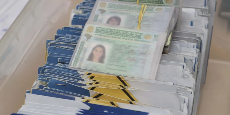 Transferência de UF: Detran/TO traz orientações sobre processos de CNHs de outros estados