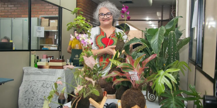 Feira ExpoServ acontece na última sexta-feira de cada mês. Foto - Carlessandro Souza (1)