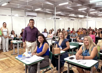 Oficinas presenciais do PROFE Líderes Docentes preparam professores das escolas estaduais para atuar com os Programas Avança Mais e Aprova Brasil