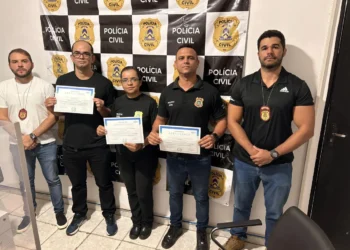 Cerimônia ocorreu em reconhecimento ao projeto "Investigação Preliminar em Infrações Penais Diversas" em Dianópolis - Foto: Divulgação PC-TO