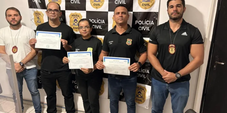 Delegados prestam homenagem a servidores por projeto destaque em premiação nacional de Boas Práticas em Segurança Pública