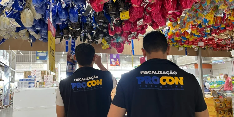 Na comparação dos preços, o maior percentual de variação foi encontrado na caixa bombom raffaello, da marca ferrero rocher, de 90 gramas, vendida entre R$ R$ 15,99 e R$ 36,49 com variação de 128,21%.