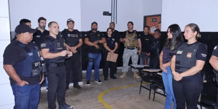 Mandados de busca foram cumpridos em endereços de membros da facção - Luiz de Castro/Governo do Tocantins