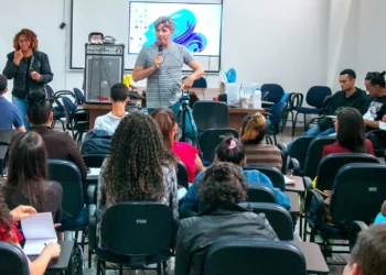 O curso fornece material didático, acesso aos materiais complementares, e certificado de participação. Foto – Carlessandro Souza;