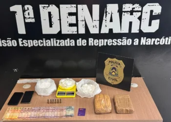 Entorpecentes e objetos apreendidos em poder do indivíduo preso pela Denarc - Palmas - Alessandro Ferreira/Agência do Tocantins