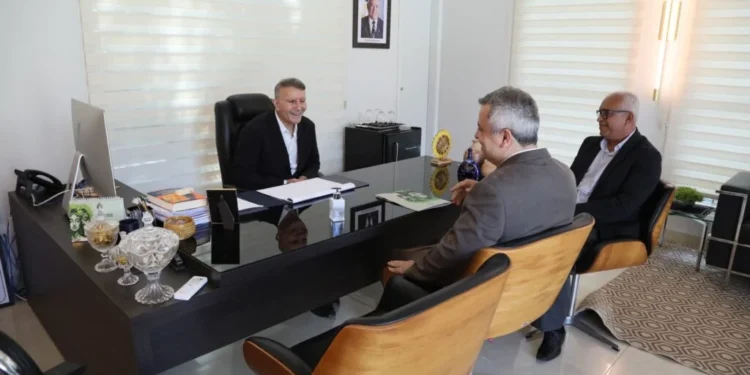 Eduardo Siqueira Campos recebe defensor público-geral para tratar de demandas sociais e de cidadania