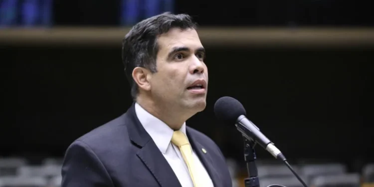 Ricardo Ayres propõe audiência de custódia para evitar prisões ilegais por pensão