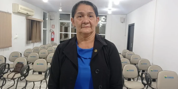 Eva Vieira indica construção de passarela em Lajeado