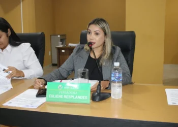 Manutenção do campo de futebol do Santa Rosa é pedida por Netinho do Povo