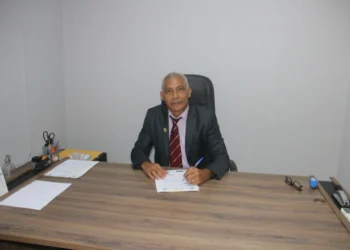 Assis Moura: Orla, Mira Shopping e recapeamento asfáltico