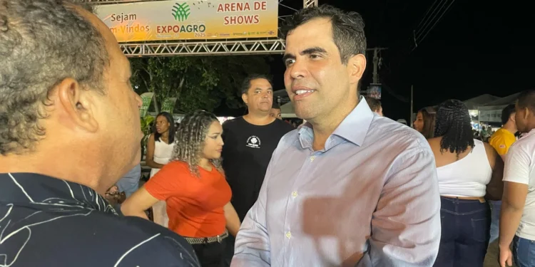 Deputado Federal Ricardo Ayres prestigia abertura da Feira Agropecuária de Miracema