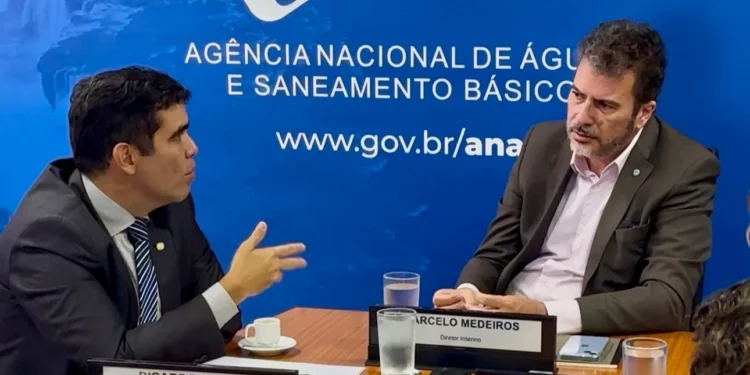 Ricardo Ayres exige controle rigoroso da qualidade da água durante temporada de praias