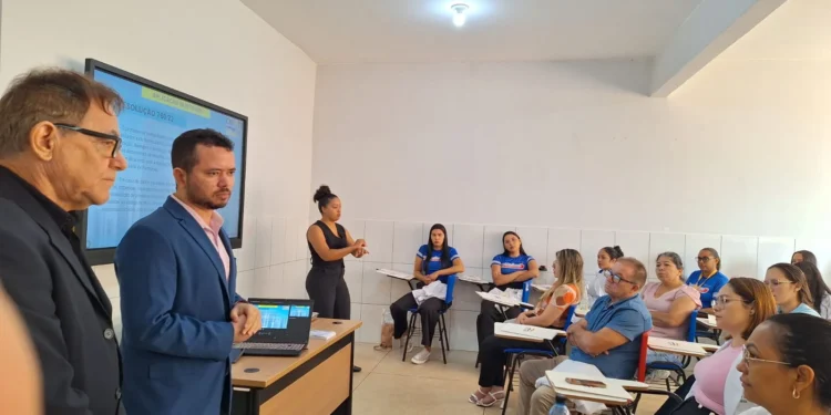 Em Augustinópolis, Conselho de Farmácia do Tocantins promove inclusão com intérprete de Libras no curso de injetáveis