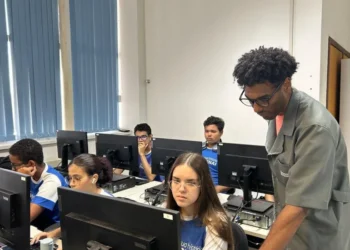 Senai abre inscrições para vagas de Instrutor em TI e Consultor de Mercado