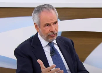 mbaixador André Corrêa do Lago, presidente da COP30, em entrevista ao programa Roda Viva • Acervo TV Cultura