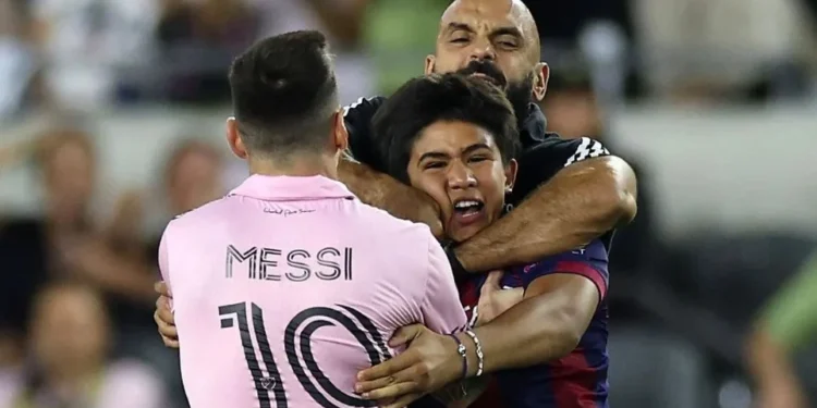 Segurança de Messi revela que está proibido de entrar em jogos