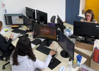 Serviço de Telegramática, ofertado desde 1985 pela Prefeitura de Curitiba, completa 40 anos em 2025 • Divugação: Prefeitura de Curitiba