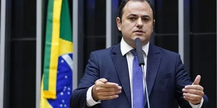 Conselho de Ética se reúne hoje para discutir processo contra Glauber Braga