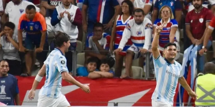 Fortaleza joga mal e perde para Racing na estreia da Libertadores