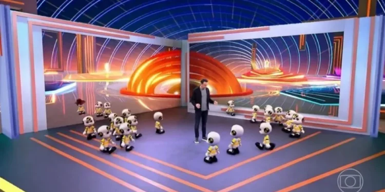 BBB25: Tadeu Schmidt dá bronca em minidummies durante programa ao vivo