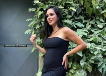 Bruna Biancardi posa com barrigão de grávida • Instagram / Bruna Biancardi