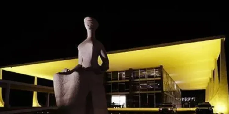 STF minimiza pedido do PL para Congresso suspender ação do plano de golpe