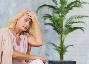 Hormônios em baixa podem favorecer processos inflamatórios que culminam em dores
crédito: Freepik