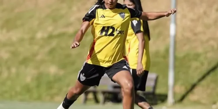 Vítima de violência sexual, jogadora do Atlético-MG revela como denúncia levou pai adotivo à prisão