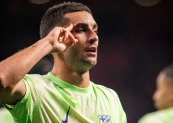 Ferrán Torres celebra seu gol pelo Barcelona contra o Atlético de Madrid na Copa do Rei • Divulgação/Barcelona