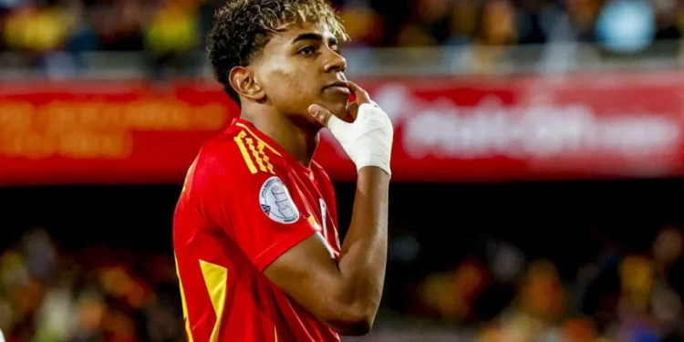 Fifa atualiza ranking de seleções e Espanha rouba posição da França