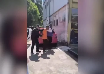 Criminoso foi capturado por agentes da Guarda Municipal de Guapimirim e da Polícia Civil na última quarta-feira (2) • Reprodução/SSP