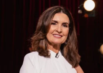 Fátima Bernardes faz alerta sobre fake news e uso impróprio de sua imagem • Instagram/Fátima Bernardes