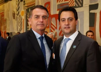 Agro, eleições e anistia: a agenda de Bolsonaro com Ratinho Jr.