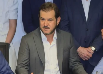 Ausência de Antônio Rueda em ato de Caiado evidencia racha no União