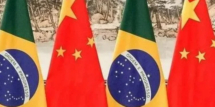 Retaliação da China: tarifa contra os EUA beneficia o Brasil? Entenda