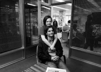 Elizabeth Moss e Wagner Moura para "Iluminadas" • Instagram/ Elizabeth Moss