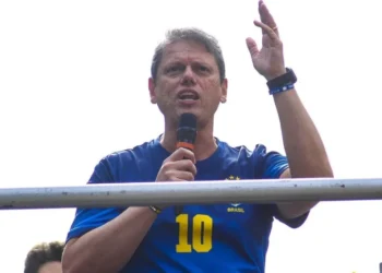 Tarcísio participará de ofensiva por votos em favor do projeto da anistia