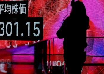 Telão mostra cotação do índice Nikkei em Tóquio • 04/03/2024 - REUTERS/Kim Kyung-Hoon