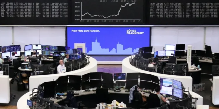 Bolsas na Europa caem forte em meio a guerra comercial