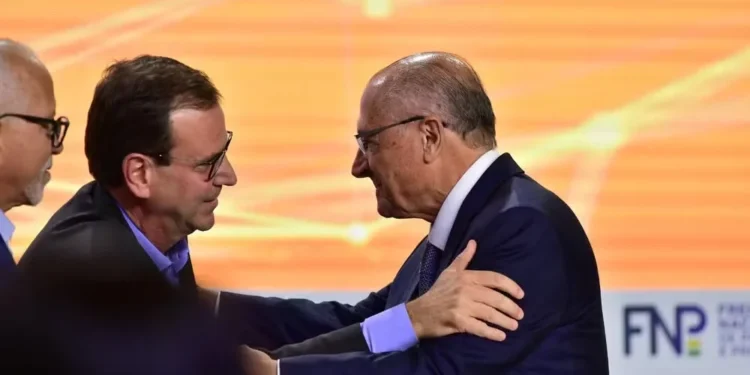 Eduardo Paes assume presidência da Frente Nacional de Prefeitos