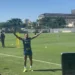 Neymar volta a treinar com o elenco após 33 dias e pode reforçar o Santos contra o Fluminense