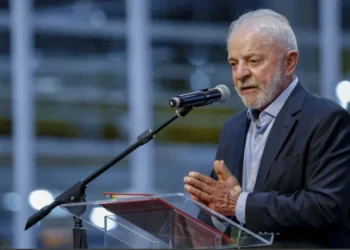 Lula chama tarifaço de “cavalo de pau” e diz que “não vai dar certo”