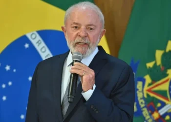 Crescimento econômico vive “milagre” apesar de juro e Trump, diz Lula