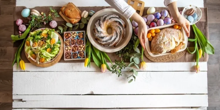 Com criatividade e orientação profissional, é possível celebrar a data com segurança e prazer à mesa crédito: pvproductions/ FreePik