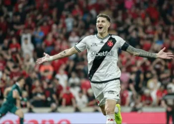 Vegetti vive seca de gols • Matheus Lima/Vasco