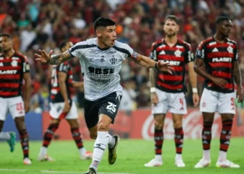 Heredia comemora o gol do Central Córdoba contra o Flamengo no Maracanã • Divulgação/X Central Córdoba