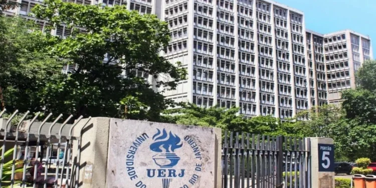 Isenção permite aos candidatos realizarem a prova do 1º Exame de Qualificação da UERJ gratuitamente • Reprodução/UERJ