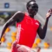 Fenômeno do atletismo de 17 anos quebra dois recordes no mesmo dia